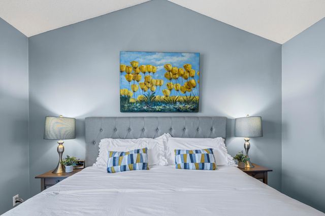 13710 Fair Oak Court, Apple Valley, MN 55124