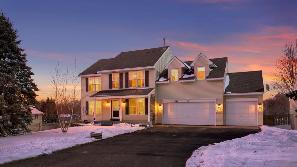 13710 Fair Oak Court, Apple Valley, MN 55124