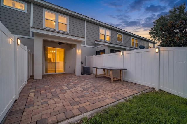 9217 SHEPTON STREET, Orlando, FL 32825