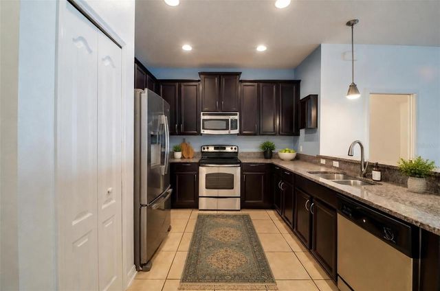 9217 SHEPTON STREET, Orlando, FL 32825
