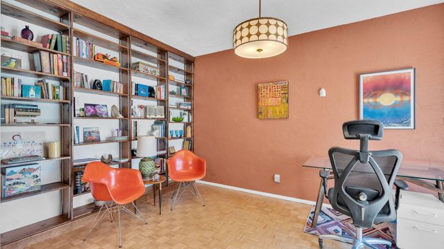 707 Richmond Drive SE, Albuquerque, NM 87106