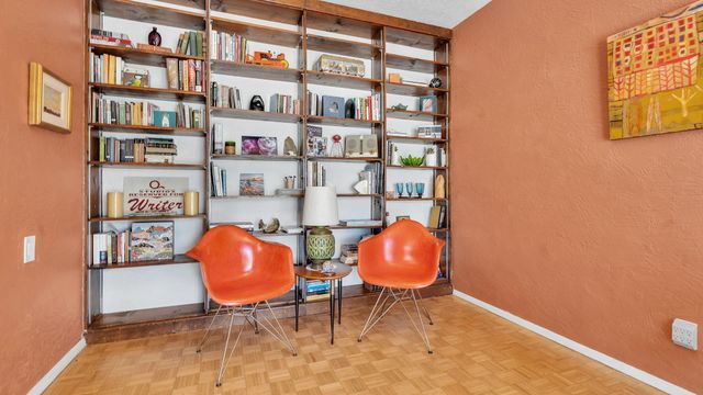 707 Richmond Drive SE, Albuquerque, NM 87106