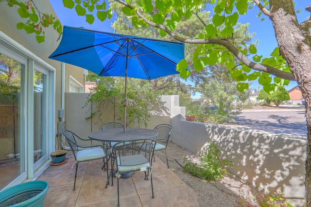 707 Richmond Drive SE, Albuquerque, NM 87106