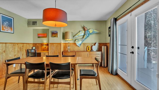 707 Richmond Drive SE, Albuquerque, NM 87106