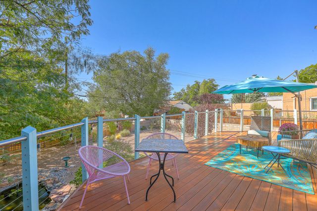 707 Richmond Drive SE, Albuquerque, NM 87106