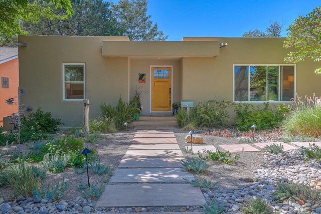 707 Richmond Drive SE, Albuquerque, NM 87106