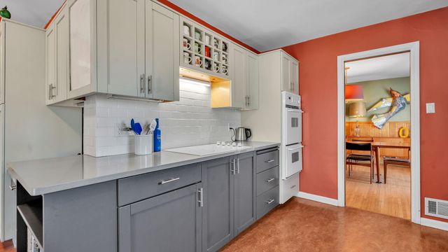 707 Richmond Drive SE, Albuquerque, NM 87106