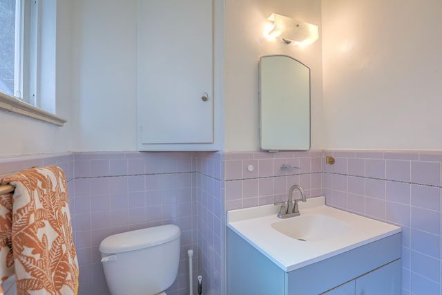 707 Richmond Drive SE, Albuquerque, NM 87106