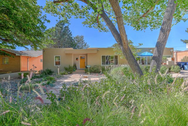 707 Richmond Drive SE, Albuquerque, NM 87106