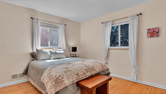 707 Richmond Drive SE, Albuquerque, NM 87106