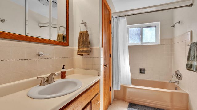 707 Richmond Drive SE, Albuquerque, NM 87106