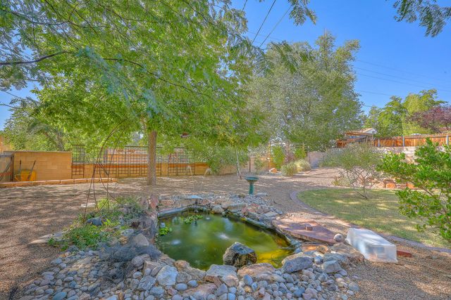 707 Richmond Drive SE, Albuquerque, NM 87106