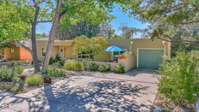 707 Richmond Drive SE, Albuquerque, NM 87106