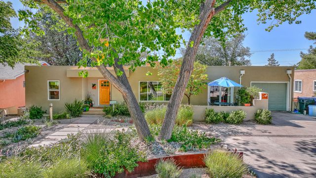 707 Richmond Drive SE, Albuquerque, NM 87106