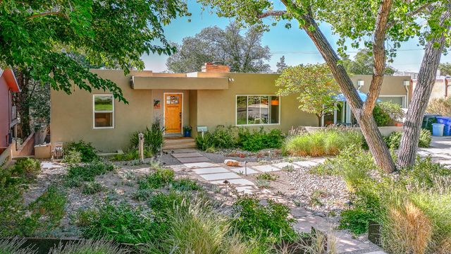 707 Richmond Drive SE, Albuquerque, NM 87106