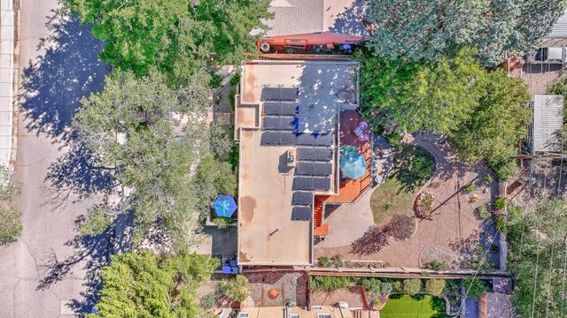 707 Richmond Drive SE, Albuquerque, NM 87106