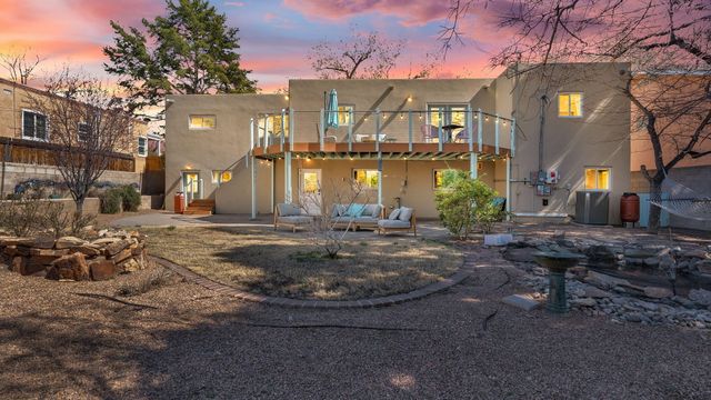 707 Richmond Drive SE, Albuquerque, NM 87106