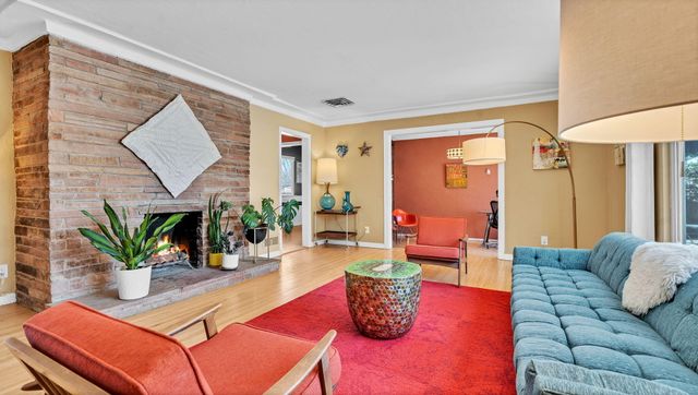 707 Richmond Drive SE, Albuquerque, NM 87106