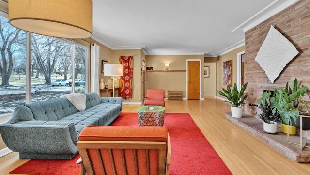 707 Richmond Drive SE, Albuquerque, NM 87106