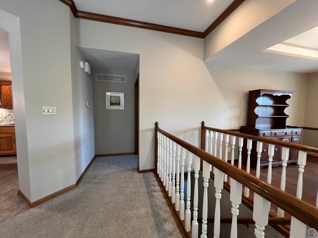 2420 SW Kings CT, Topeka, KS 66614