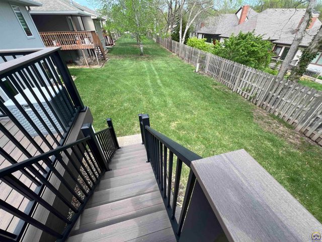2420 SW Kings CT, Topeka, KS 66614