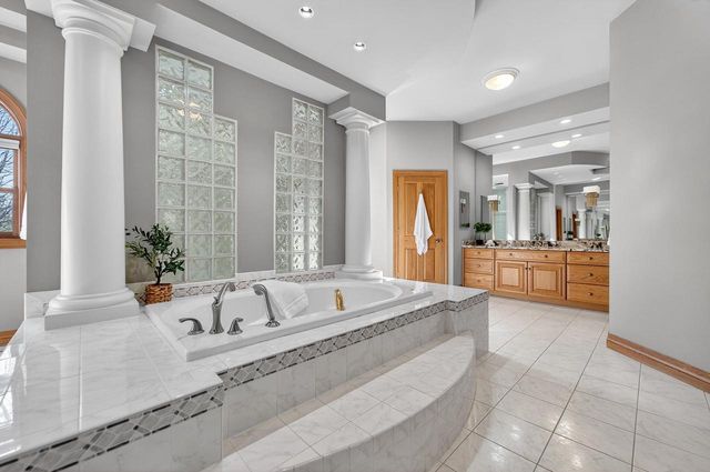 4606 Signature Drive, Middleton, WI 53562