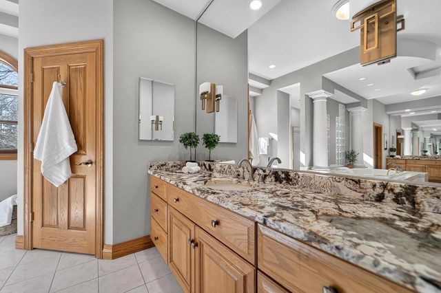 4606 Signature Drive, Middleton, WI 53562