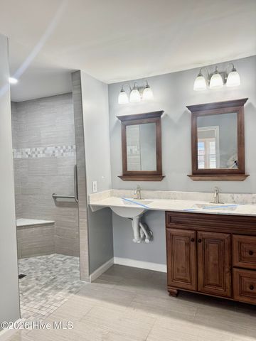 105 Yorkshire Drive, Jacksonville, NC 28546