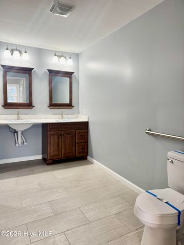 105 Yorkshire Drive, Jacksonville, NC 28546