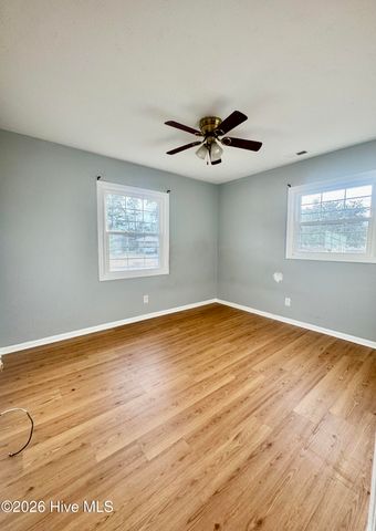 105 Yorkshire Drive, Jacksonville, NC 28546