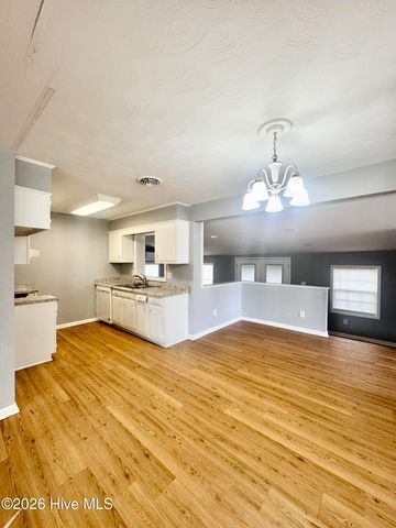 105 Yorkshire Drive, Jacksonville, NC 28546