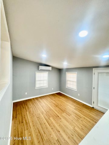 105 Yorkshire Drive, Jacksonville, NC 28546