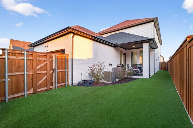 15562 Fringe Tree Road, Frisco, TX 75035