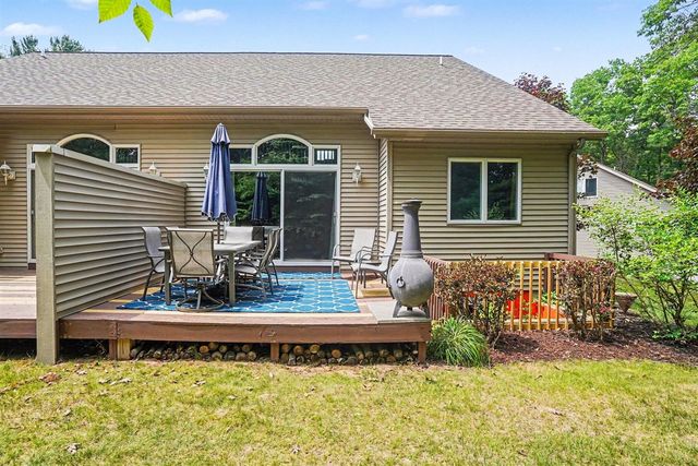17473 Park Place Circle, Spring Lake, MI 49456