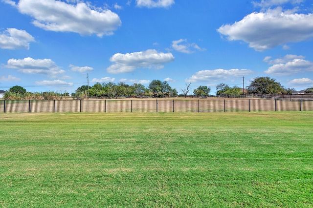 266 John Nors Road, West, TX 76691