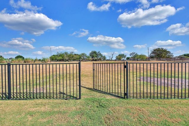 266 John Nors Road, West, TX 76691