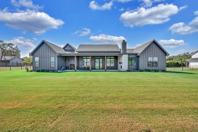 266 John Nors Road, West, TX 76691