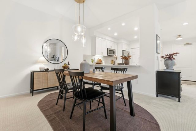 111 111 Saint Matthews Ave 304, San Mateo, CA 94401