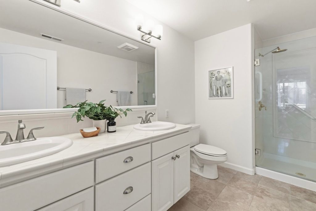 Image 17 of property listing at 111 111 Saint Matthews Ave 304, San Mateo, CA 94401