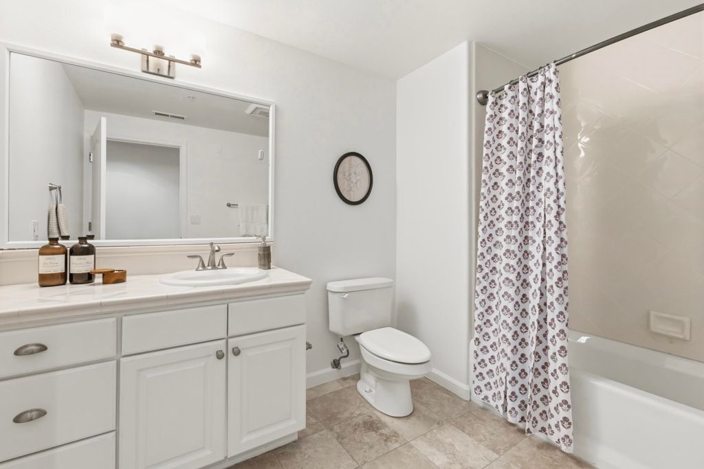 Image 21 of property listing at 111 111 Saint Matthews Ave 304, San Mateo, CA 94401