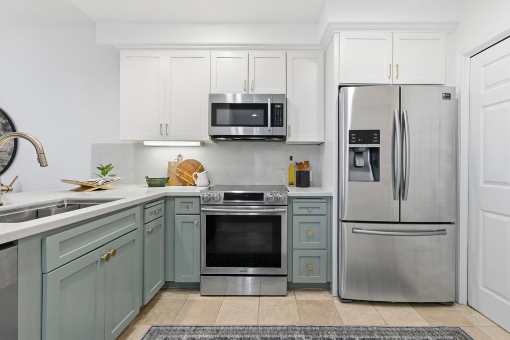 Image 6 of property listing at 111 111 Saint Matthews Ave 304, San Mateo, CA 94401