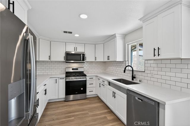 8416 Burnet Avenue 7, North Hills, CA 91343