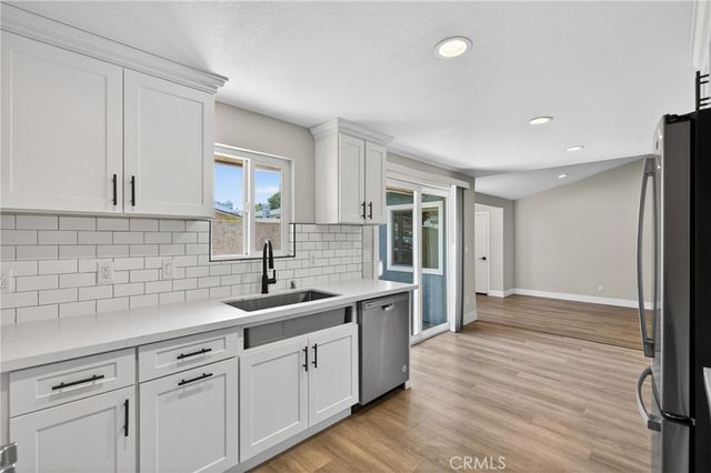 8416 Burnet Avenue 7, North Hills, CA 91343