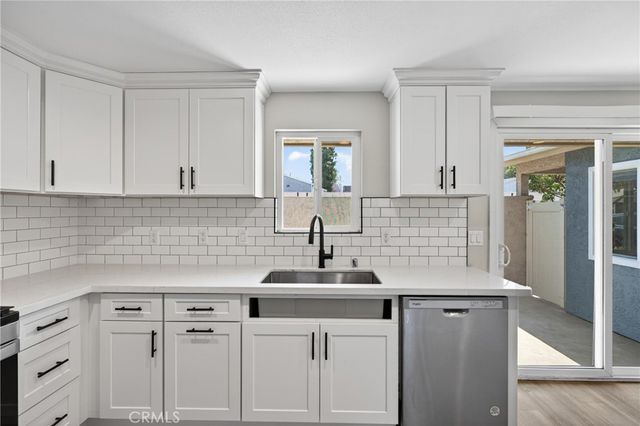 8416 Burnet Avenue 7, North Hills, CA 91343