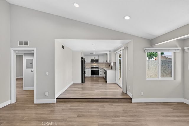 8416 Burnet Avenue 7, North Hills, CA 91343