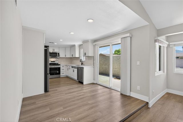 8416 Burnet Avenue 7, North Hills, CA 91343