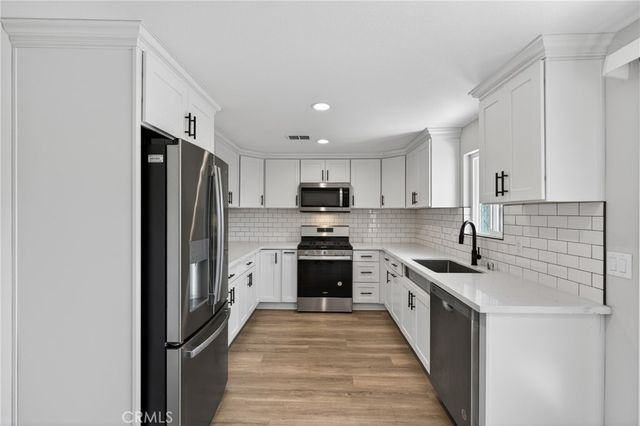 8416 Burnet Avenue 7, North Hills, CA 91343