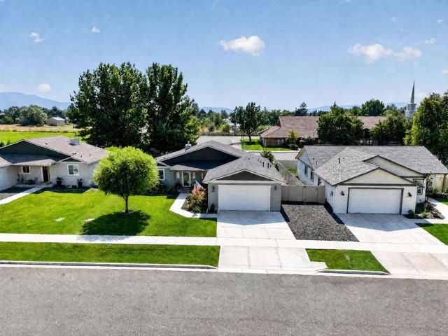 14004 E Sanson Ave, Spokane Valley, WA 99216