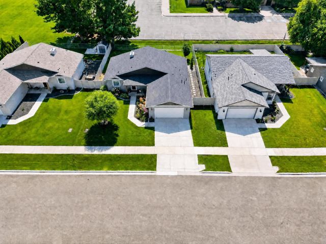 14004 E Sanson Ave, Spokane Valley, WA 99216