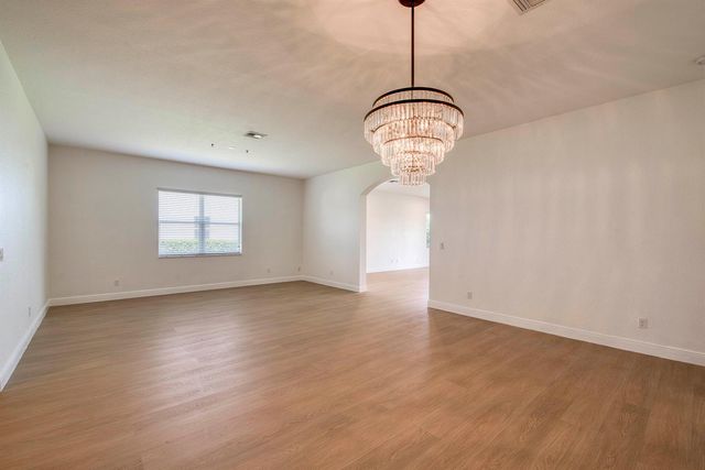172 Manor Circle, Jupiter, FL 33458